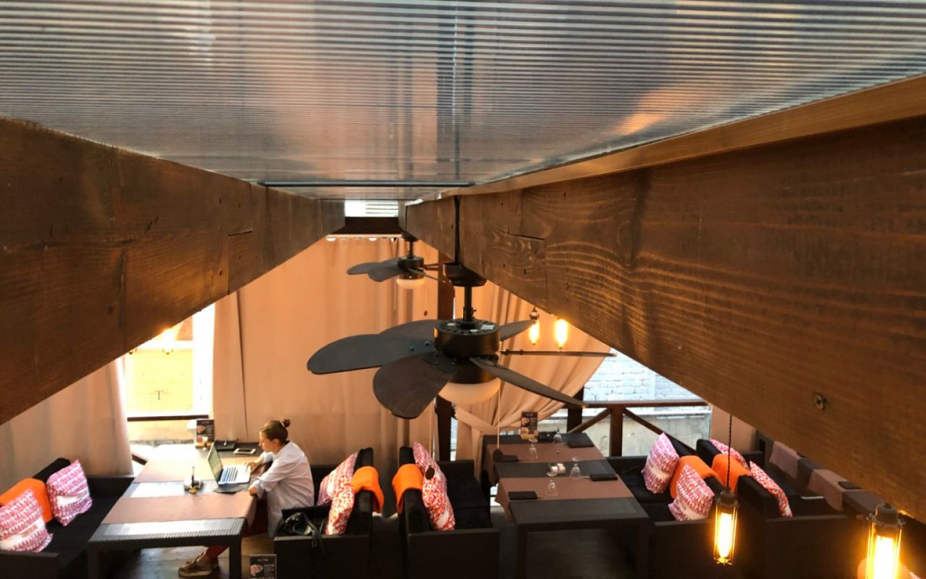 Люстра - вентилятор Faro Palao Marron в ресторане «Мясо&Рыба»