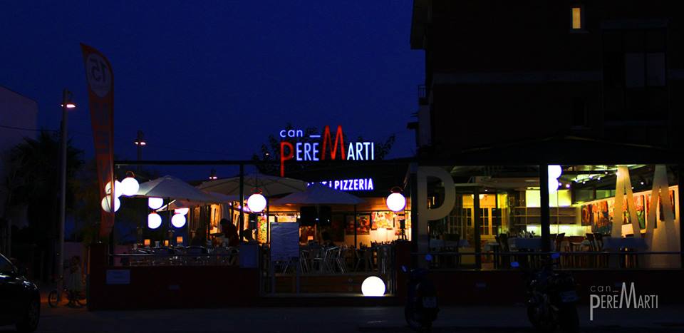 Переносные светильники NUK в ресторане Can Pere Martí